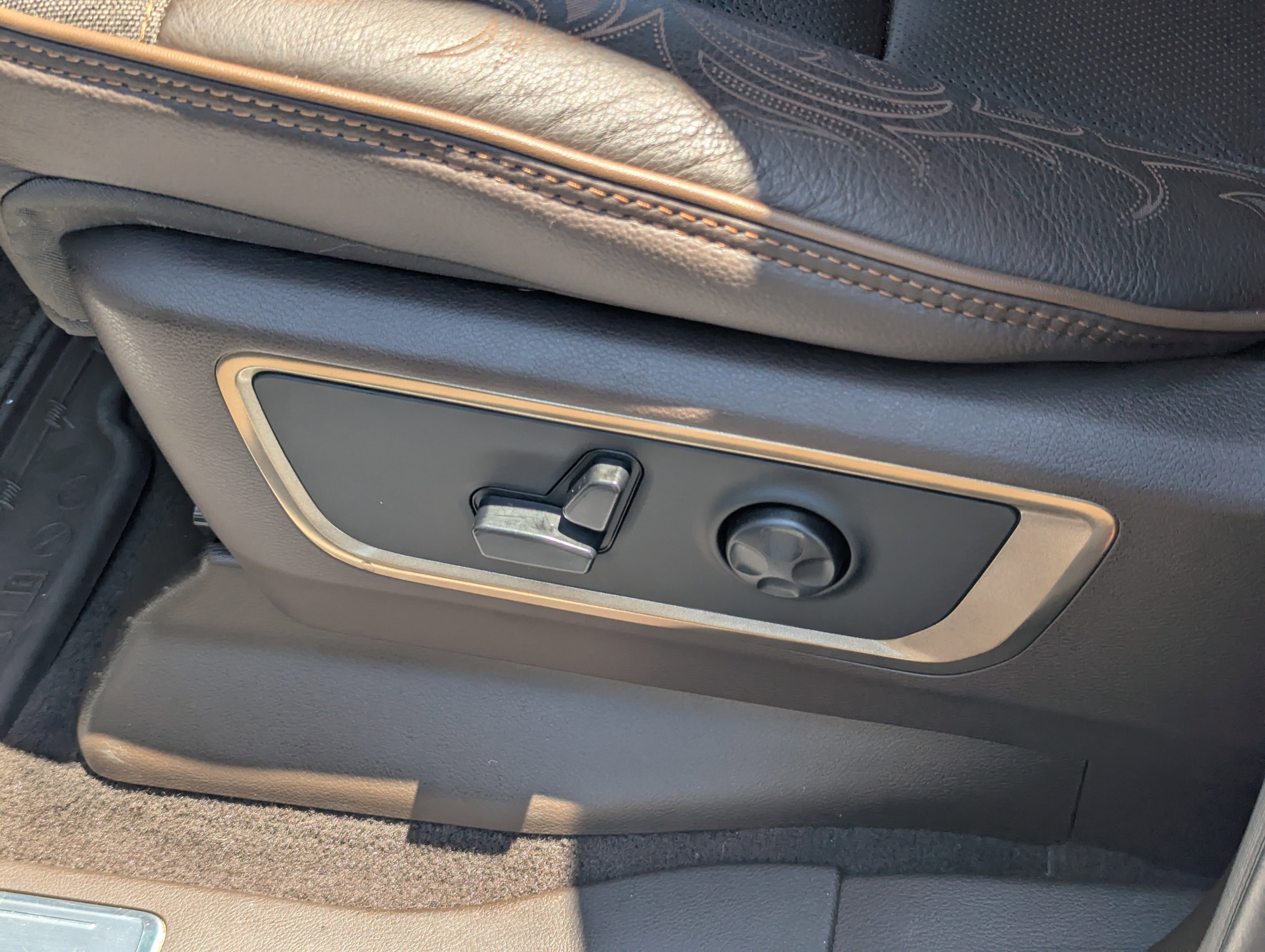 2025 RAM Ram 1500 Pickup Limited Longhorn - Photo 18