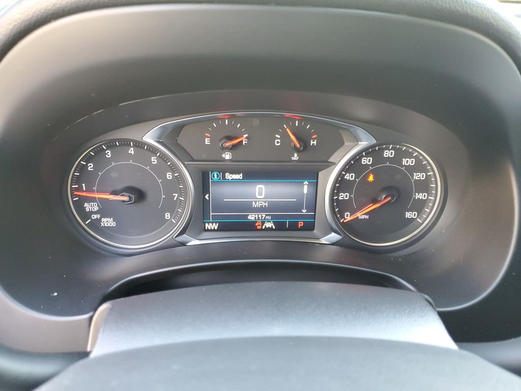 Used 2024 Silver GMC SLE image 24