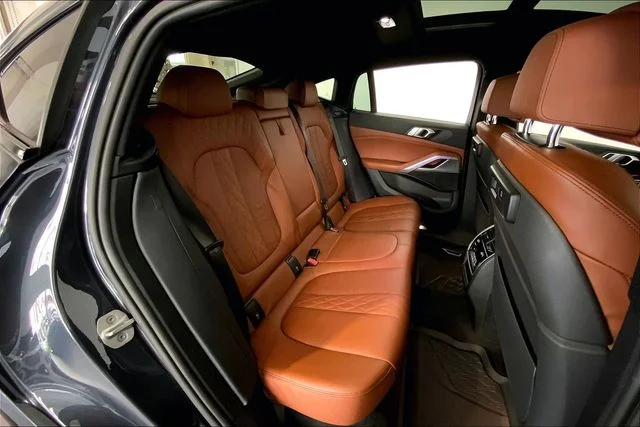 Used 2021 Arctic Grey Metallic BMW sDrive40i image 27