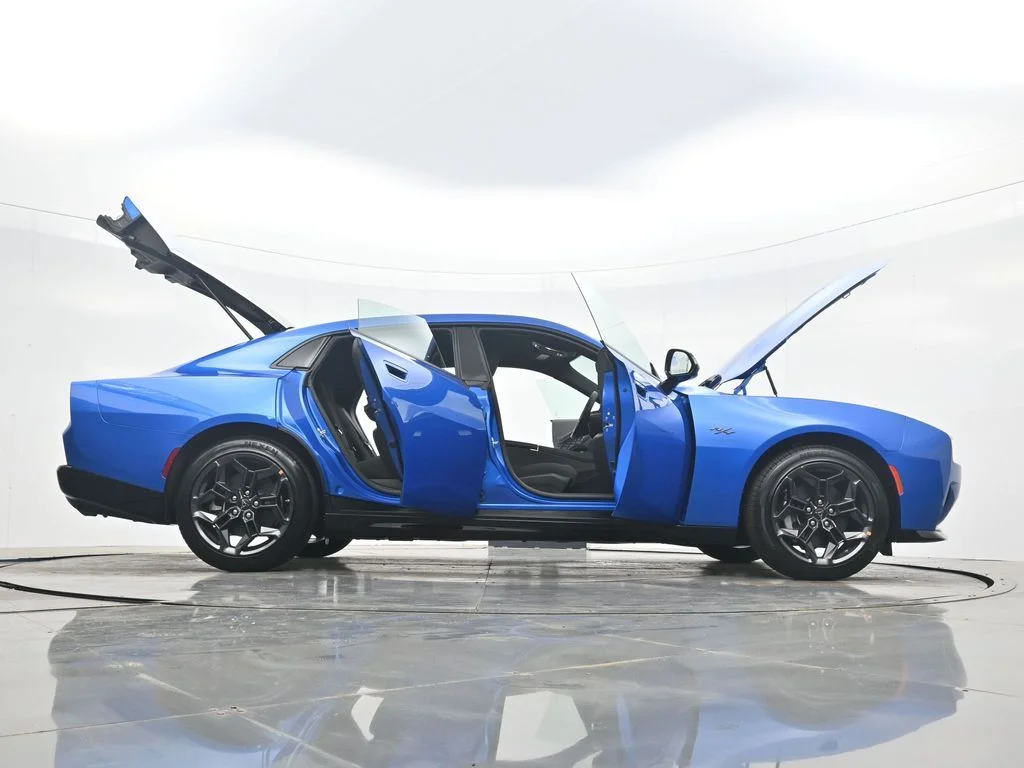 New 2026 Bludicrous Exterior Paint Dodge R/T image 48