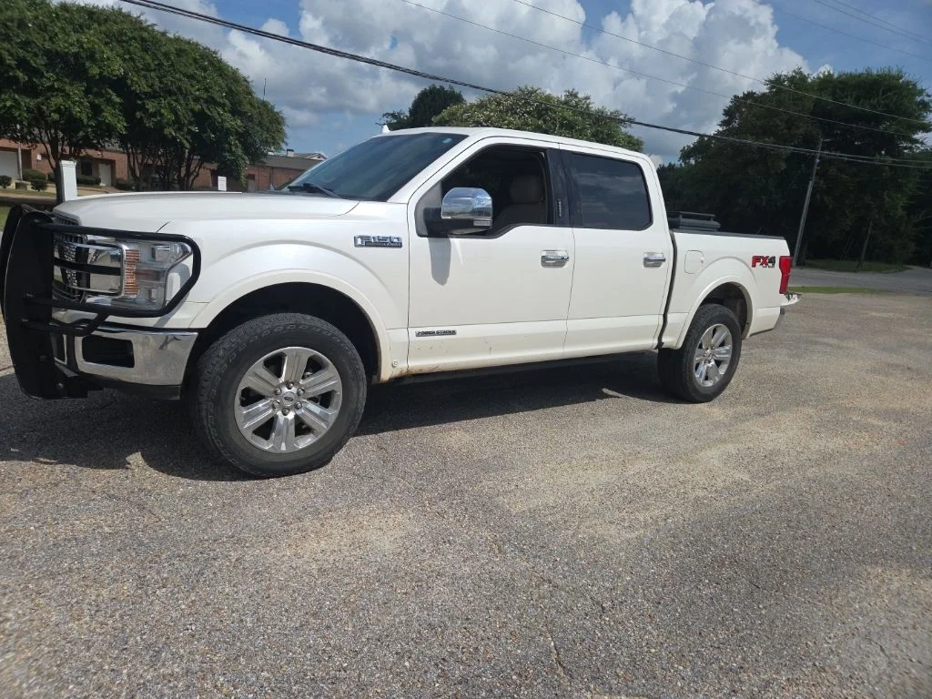 Used 2018 White Ford Lariat image 5