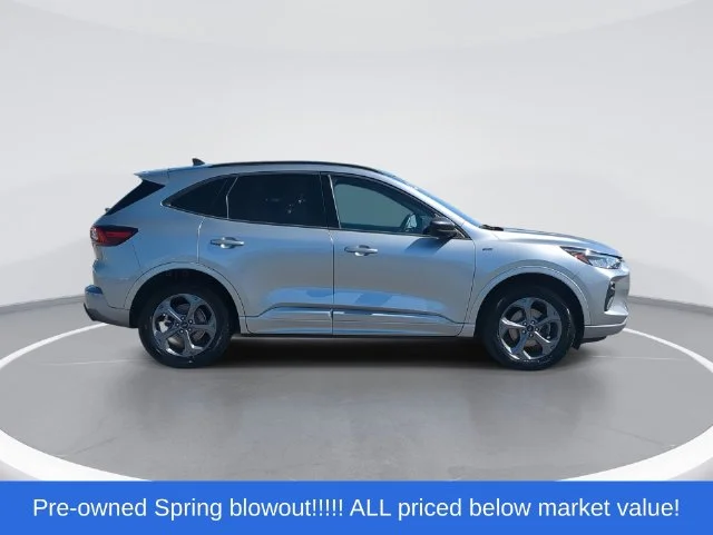 Used 2023 Silver Ford ST-Line image 9