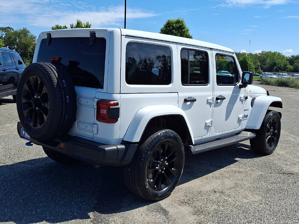 Used 2023 Bright White Clearcoat Jeep Sahara image 12