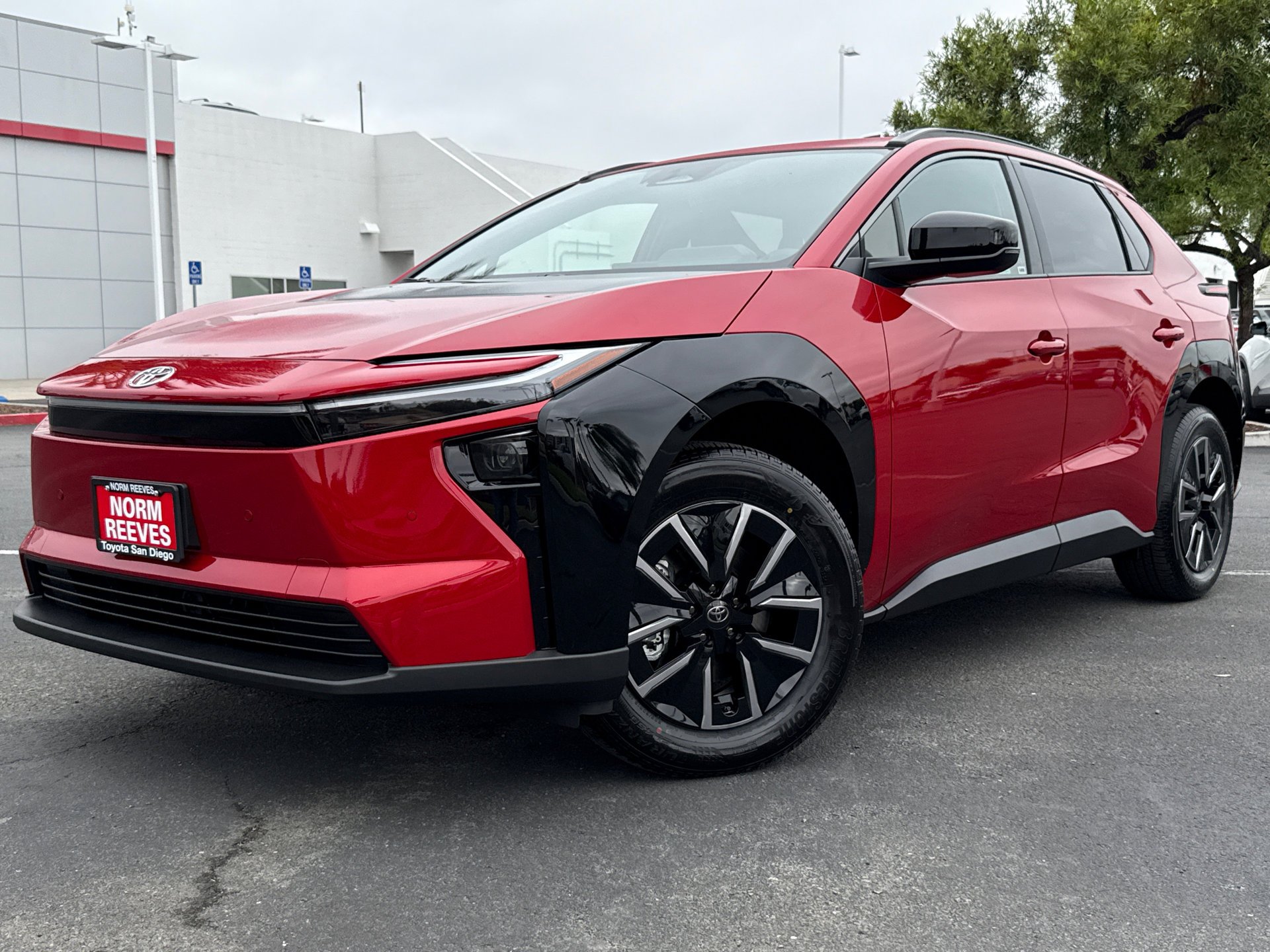 New 2026 Supersonic Red <sup>1</sup> Toyota  XLE image 2