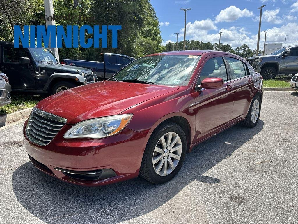 2013 Chrysler 200 Touring's photo