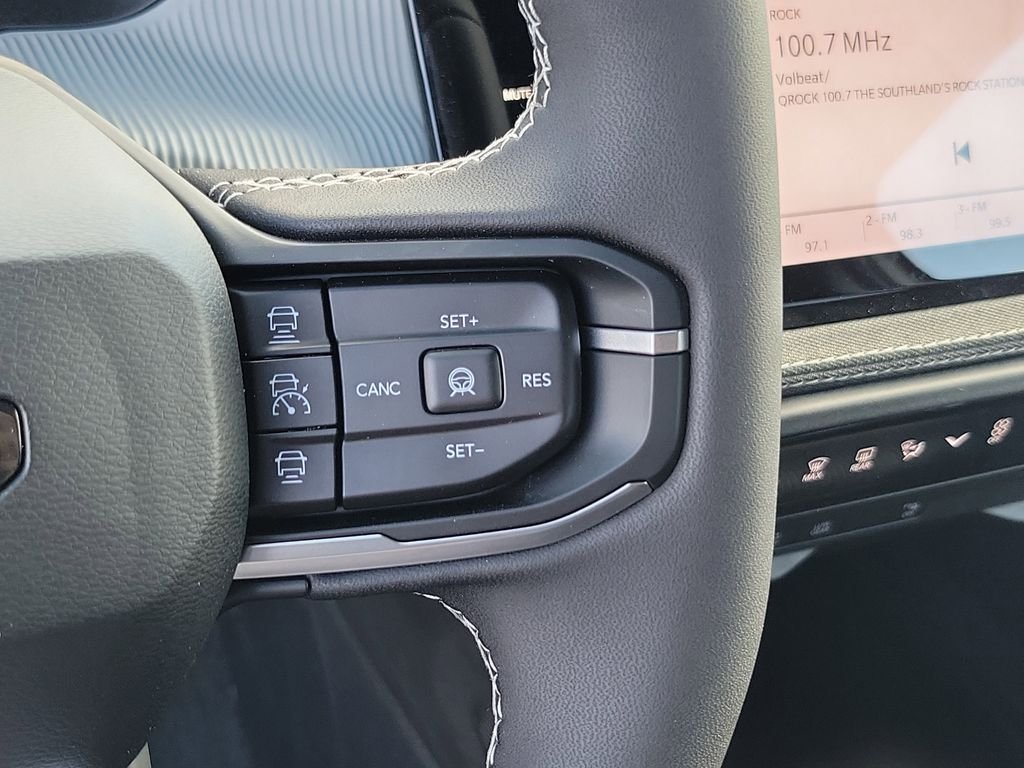 New 2026 Bright White Clearcoat Jeep Laredo image 24