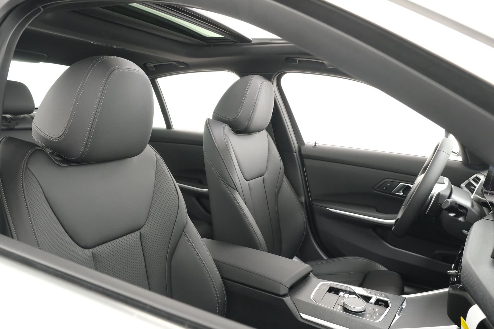 New 2026 Mineral White Metallic BMW 330i xDrive image 73