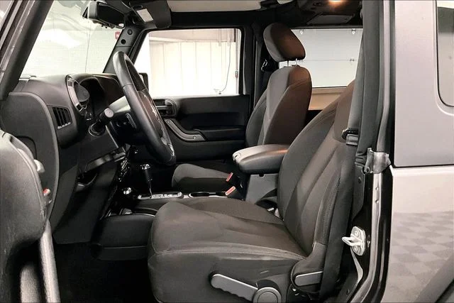 Used 2017 Granite Crystal Metallic Clearcoat Jeep Sport image 24