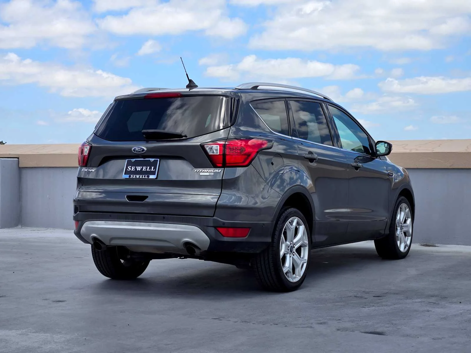 Used 2019 Magnetic Metallic Ford Titanium image 7