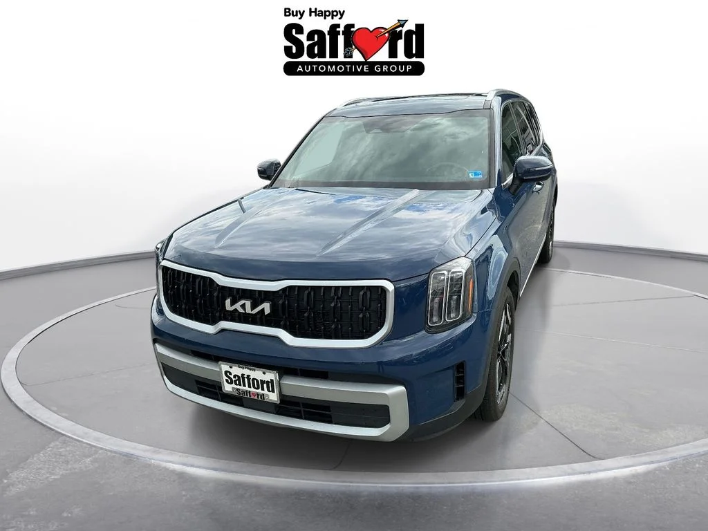Used 2023 Black Kia EX image 2