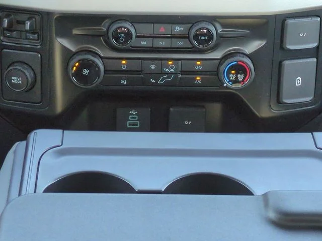 New 2026 Oxford White Ford F-250® XL image 19