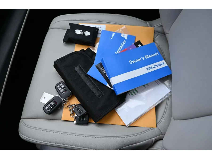 2025 Honda Odyssey EX-L - Photo 38