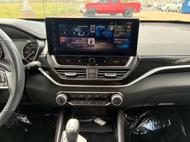 2023 Nissan Altima SR - Photo 10
