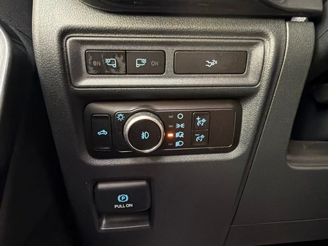 Used 2023 White Ford XLT image 29