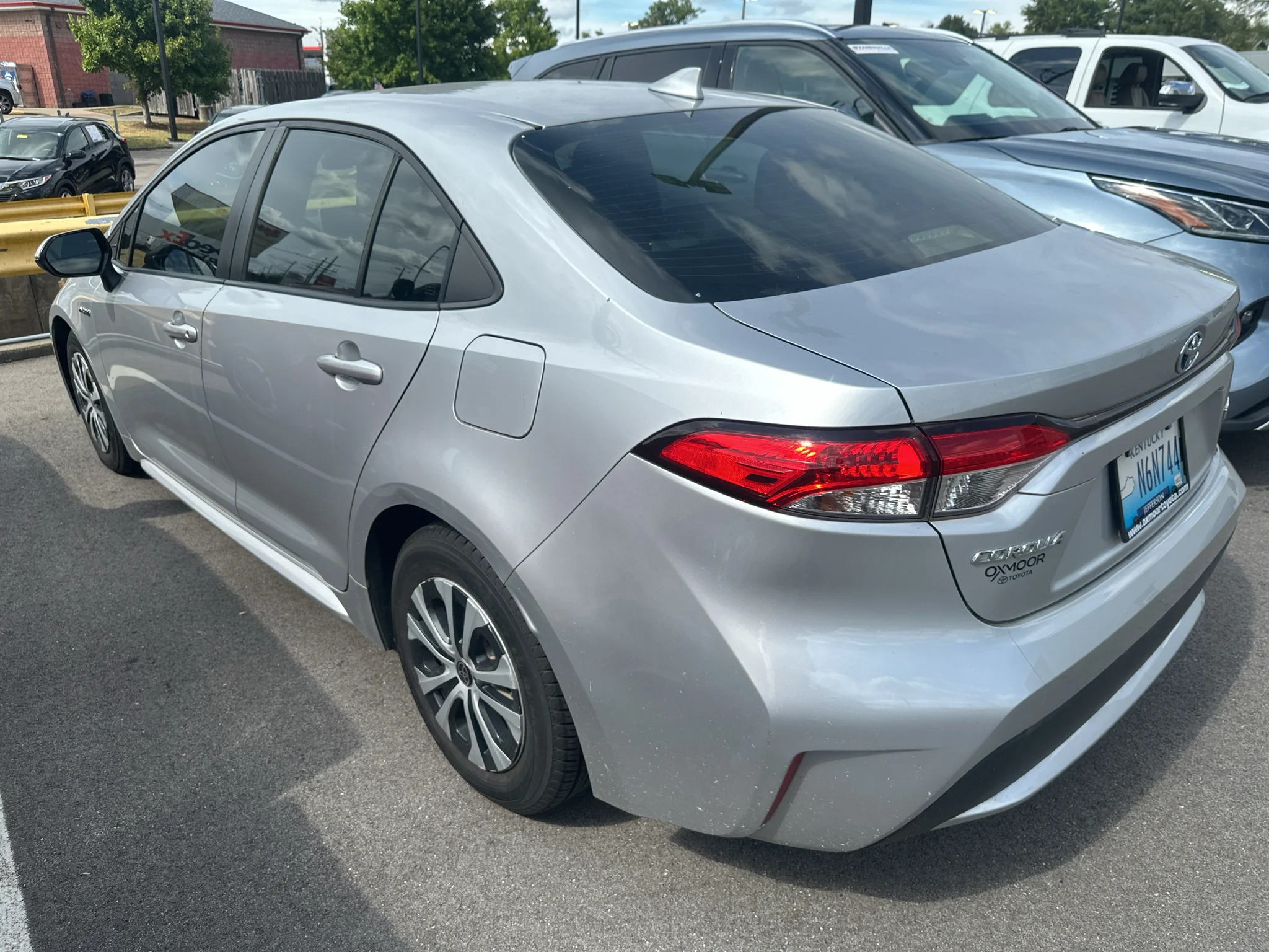 Used 2020 Classic Silver Metallic Toyota Hybrid LE image 3