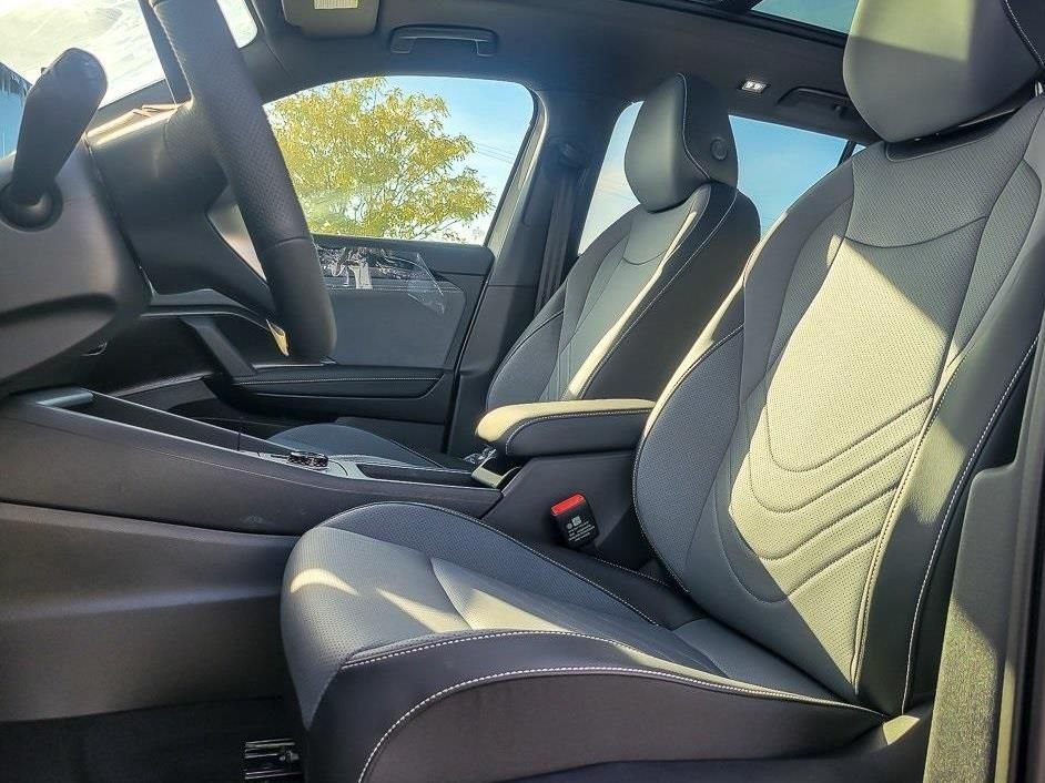 New 2026 Platinum Gray Metallic Volkswagen 2.0T SE R-Line Black image 9