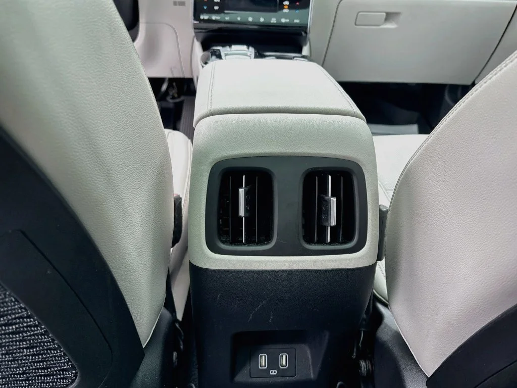 Used 2022 Quartz Hyundai Limited image 28