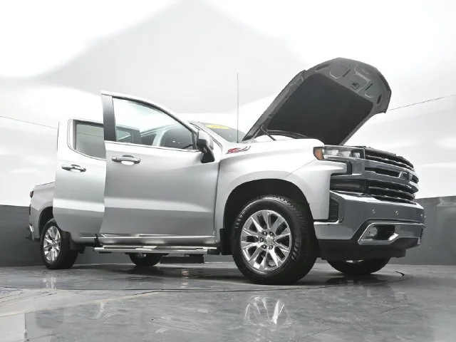 Used 2021 Silver Chevrolet LTZ image 32