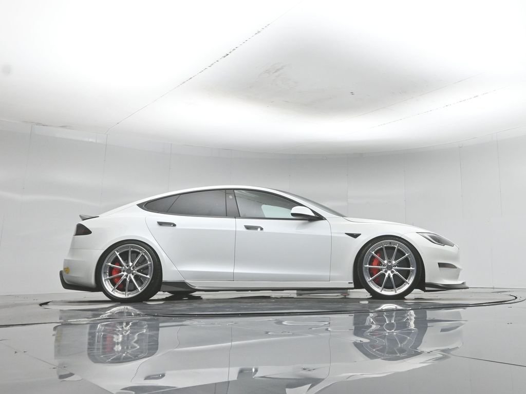 Used 2022 White Tesla Plaid image 46