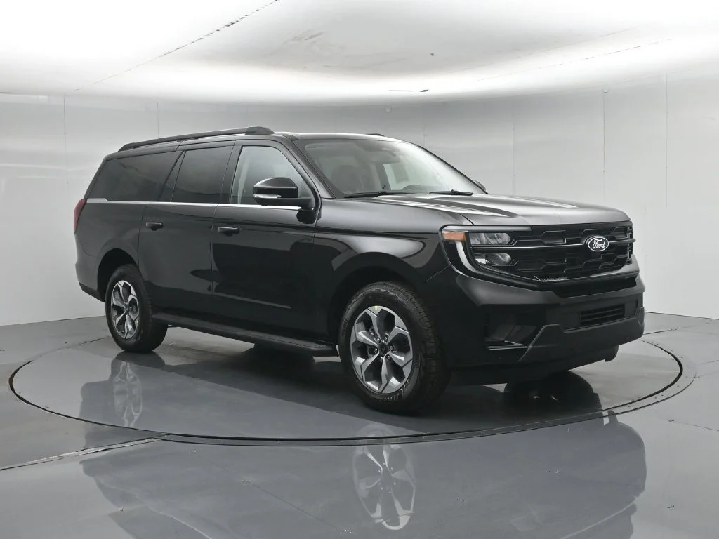New 2027 Agate Black Metallic Ford Active image 60