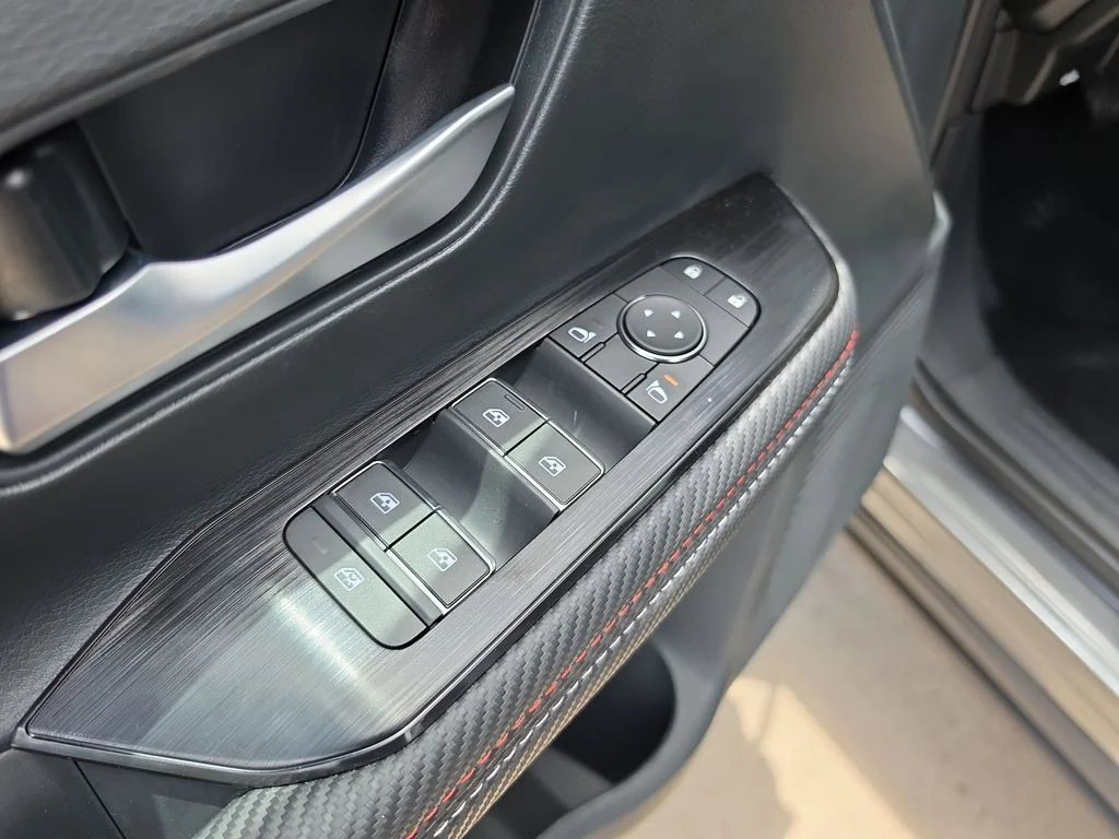 New 2026 Gun Metallic / Scarlet Ember Tintcoat Two-tone Nissan SR image 24