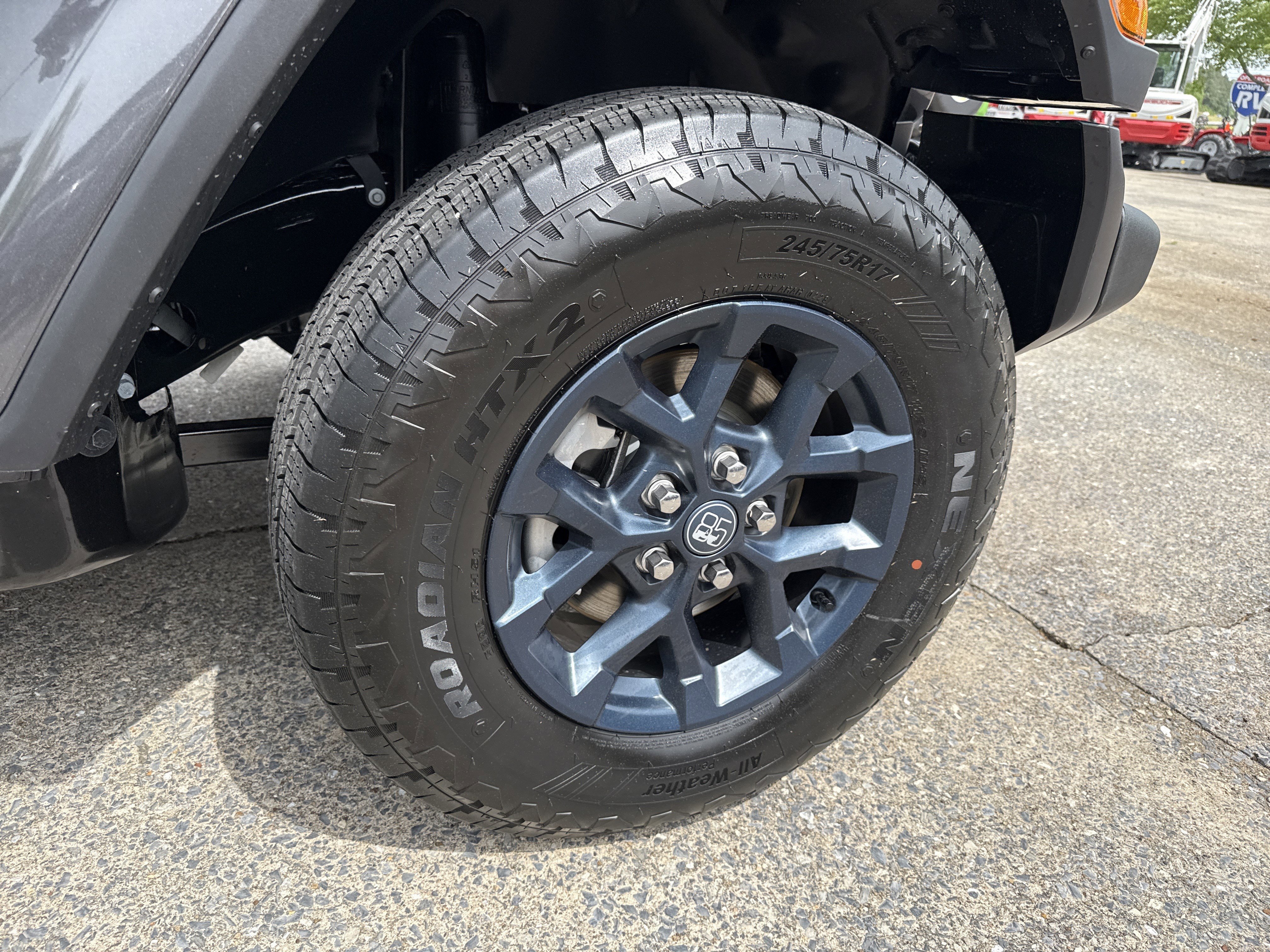 New 2026 Granite Crystal Metallic Clearcoat Jeep 85th Anniversary image 15