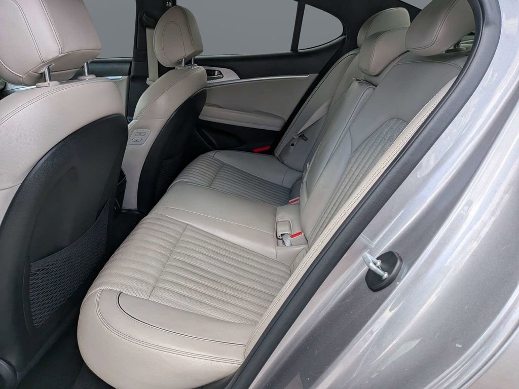 Used 2023 Silver Genesis 2.0T image 14