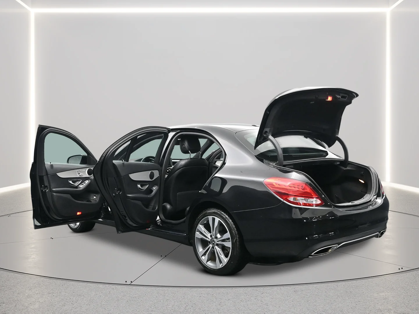 Used 2018 Black Mercedes-Benz C 300 image 4