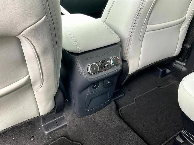 New 2026 Agate Black Metallic Ford Platinum™ image 54