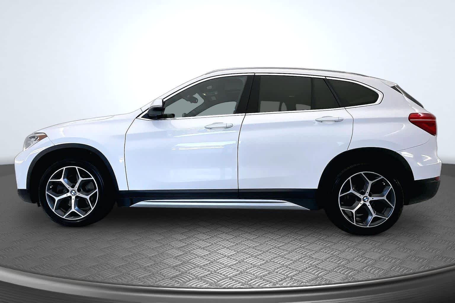 Used 2018 Alpine White BMW xDrive28i image 3