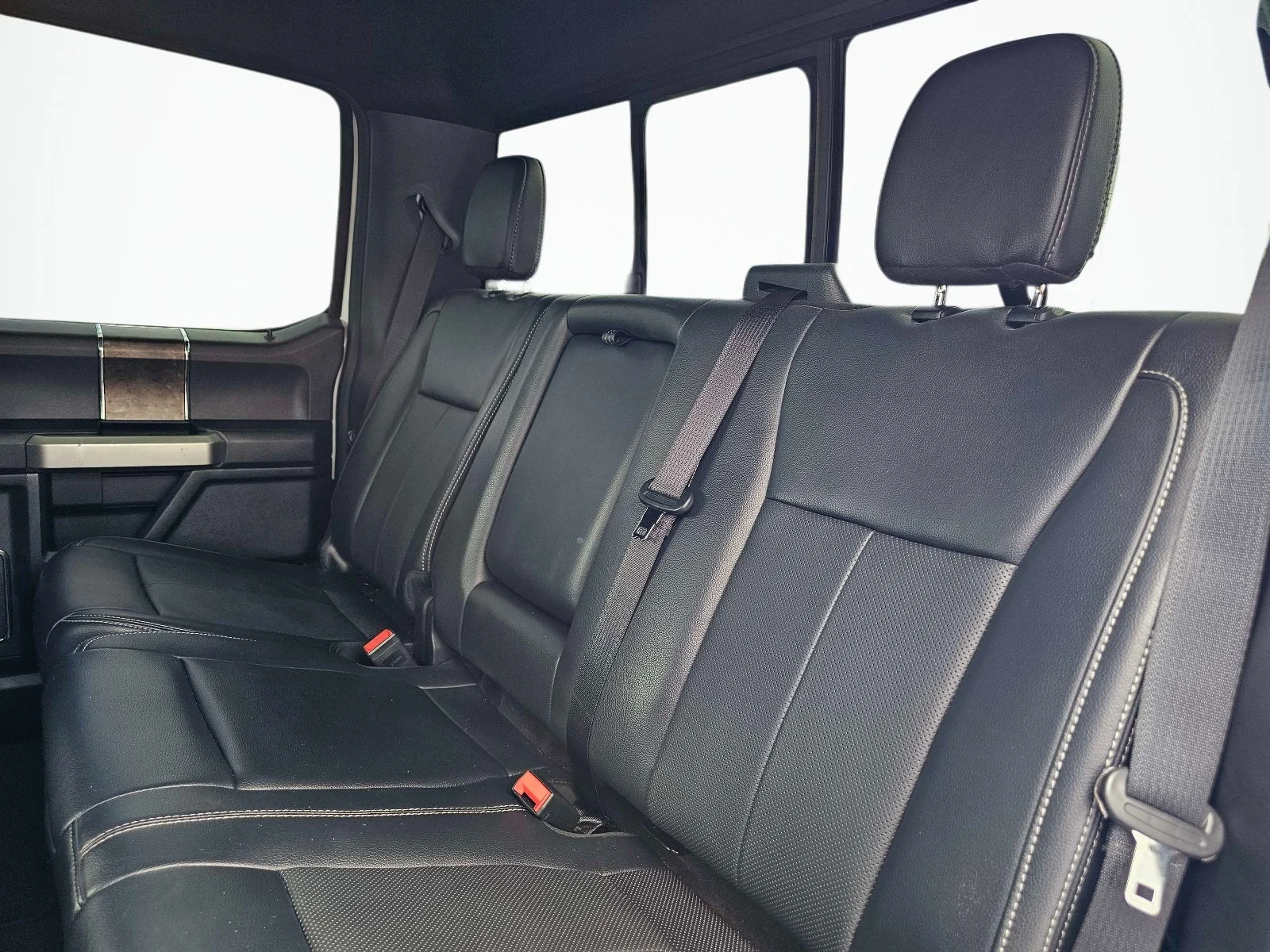 Used 2022 Oxford White Ford LARIAT image 32