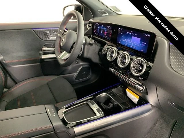 New 2025 Polar White Mercedes-Benz GLA 250 image 42
