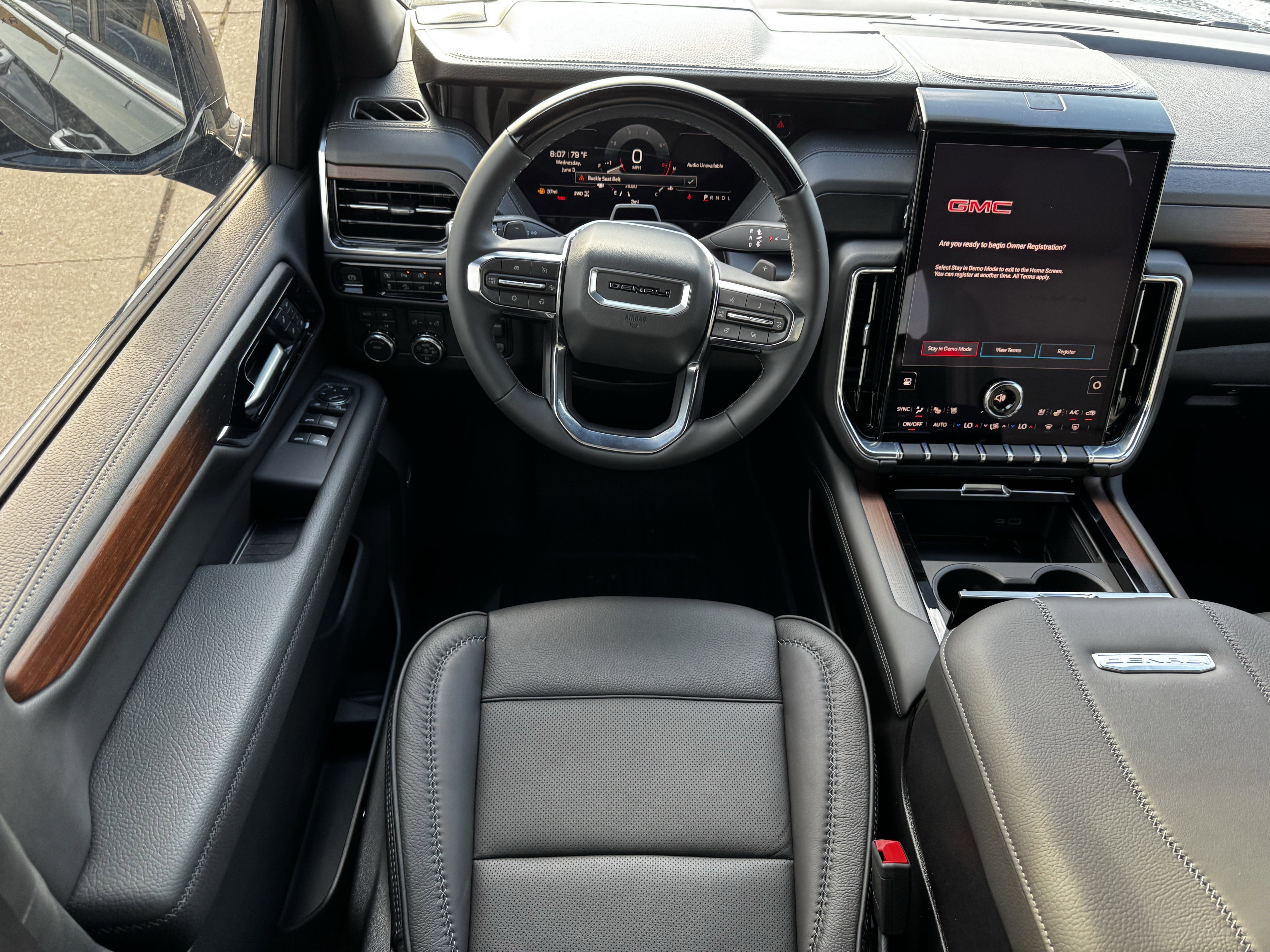 2026 GMC Yukon XL Denali - Photo 13