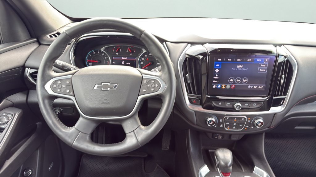 Used 2022 SILVER ICE METALLIC Chevrolet RS image 20