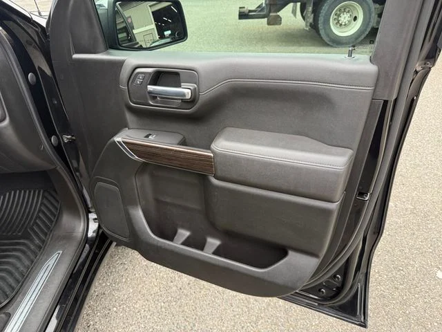 Used 2021 Black Chevrolet LT image 29