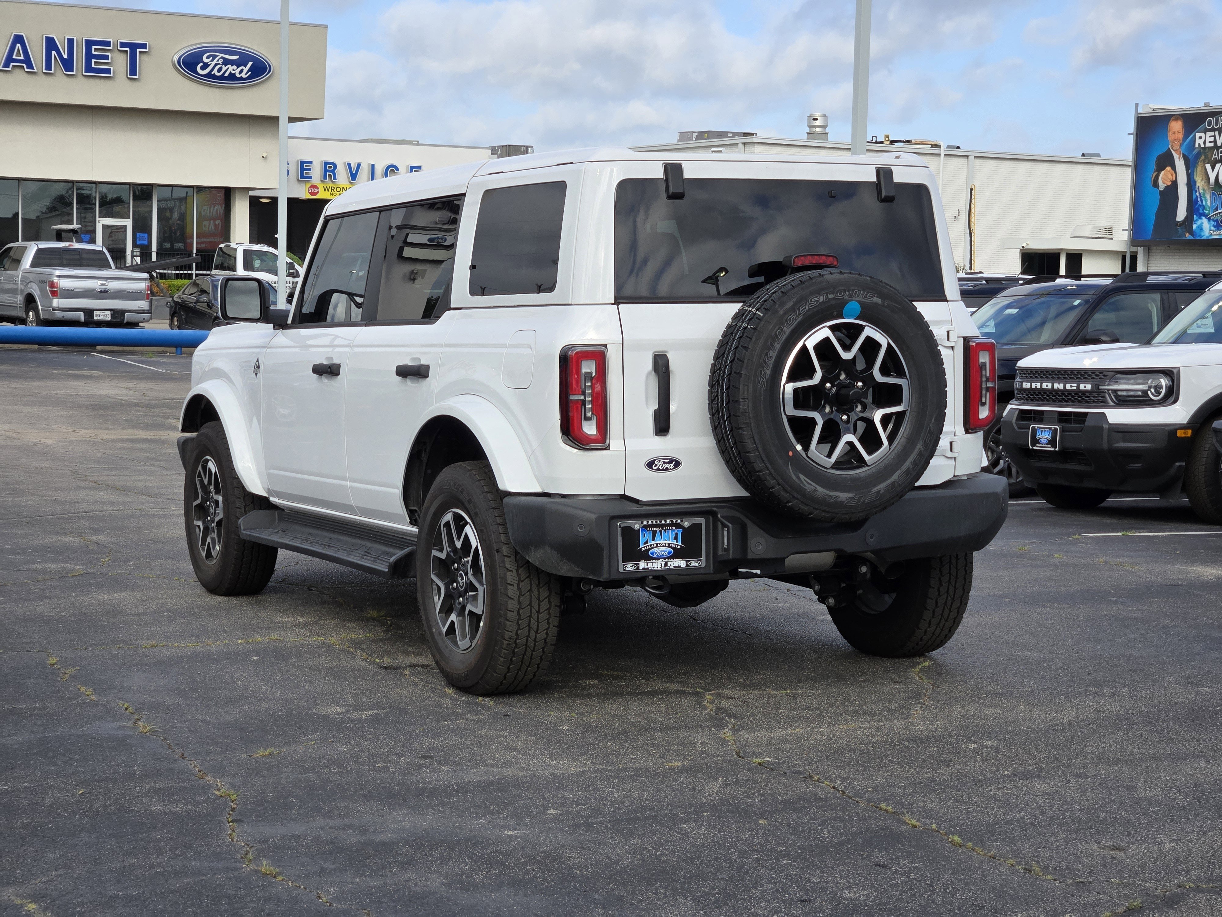 New 2026 Oxford White Ford Outer Banks image 3