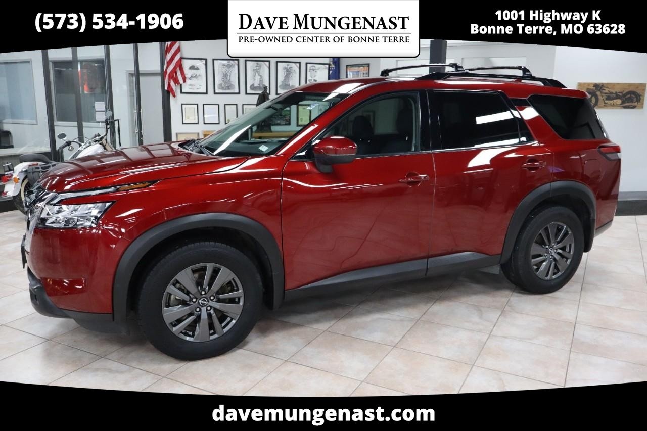 2022 Nissan Pathfinder SV