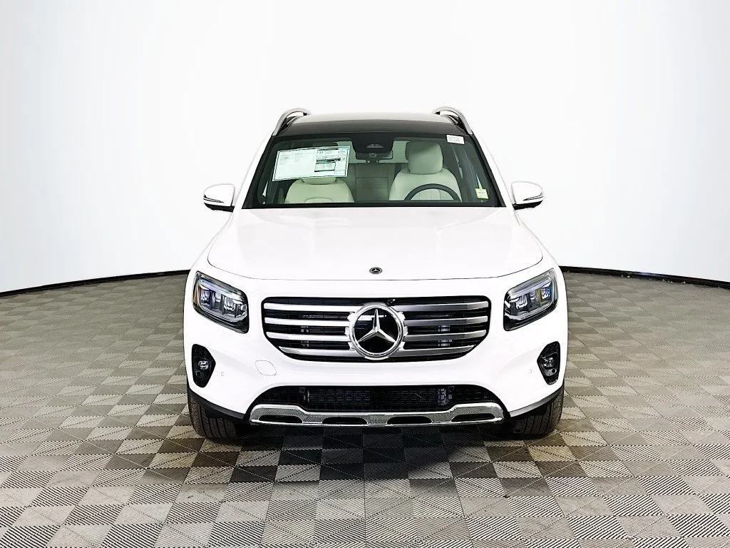 Used 2026 White Mercedes-Benz GLB 250 image 2