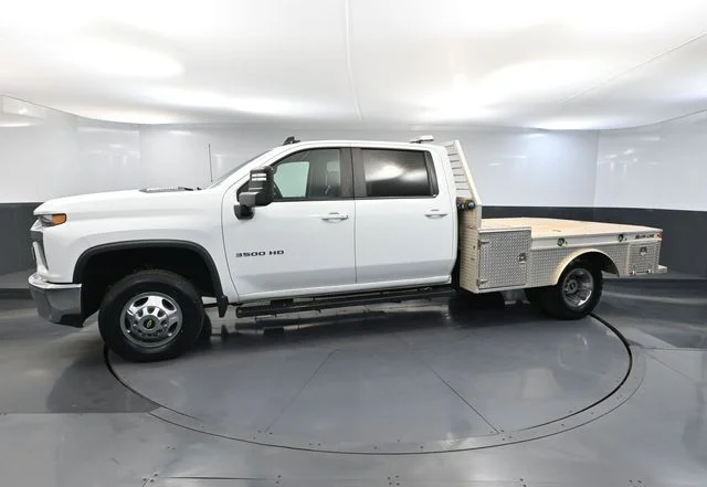 Used 2021 White Chevrolet LT image 8