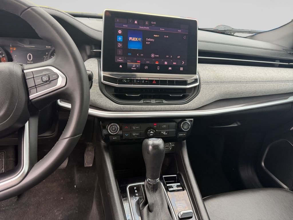 Used 2023 Gray Jeep Latitude image 12