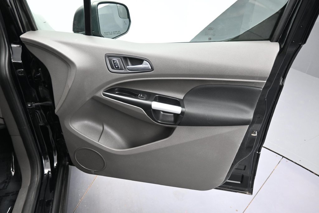 Used 2019 Shadow Black Ford XLT image 18
