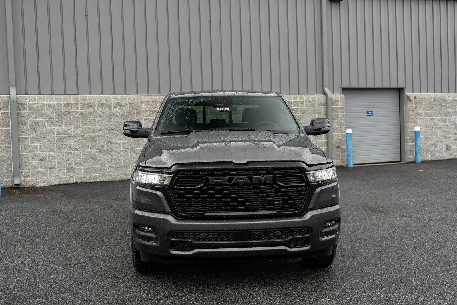 New 2026 Granite Crystal Metallic Clearcoat RAM Big Horn/Lone Star image 2
