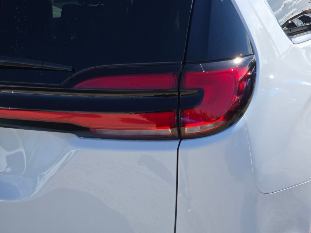 2026 Chrysler Pacifica Select - Photo 10