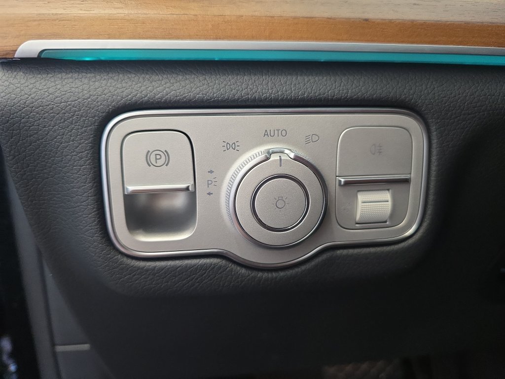 Used 2023 Black Mercedes-Benz GLE 350 image 29
