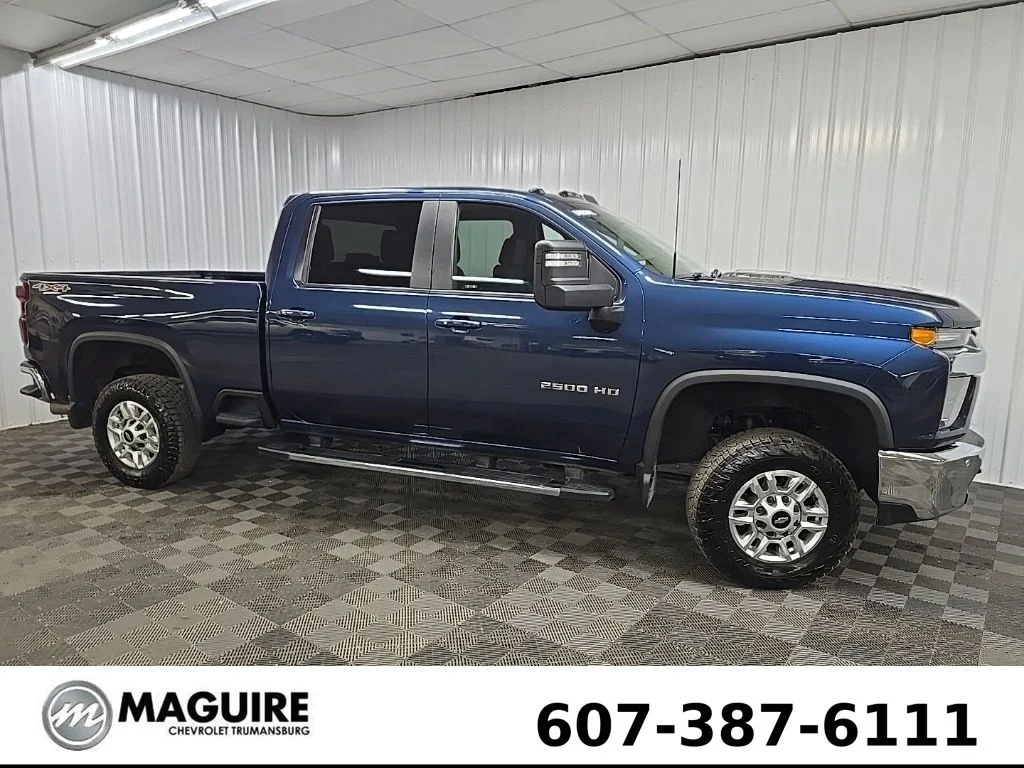 Used 2020 Blue Chevrolet LT image 1