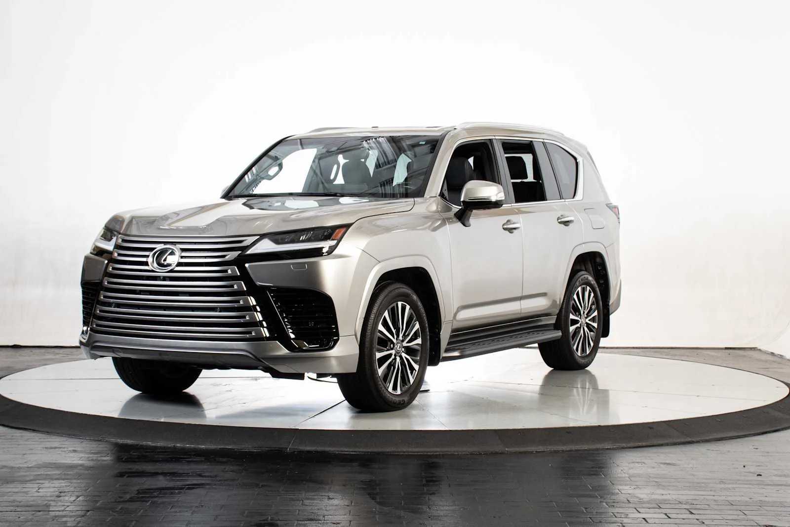 2024 Lexus LX 600 600 Premium's photo
