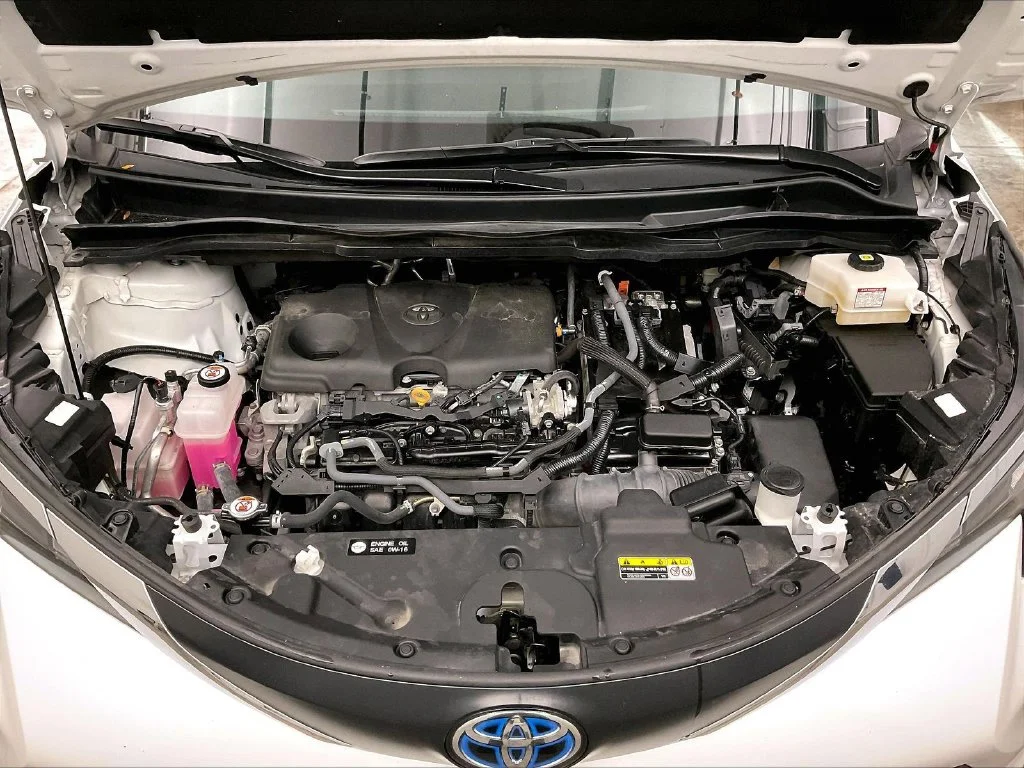Used 2024 Beige Toyota XLE image 14