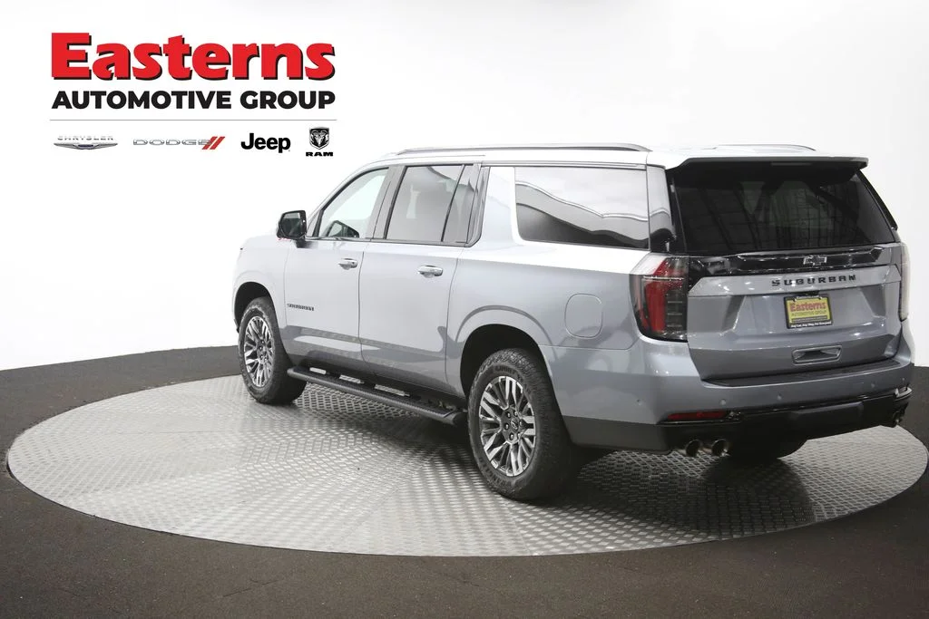 Used 2025 Gray Chevrolet Z71 image 67