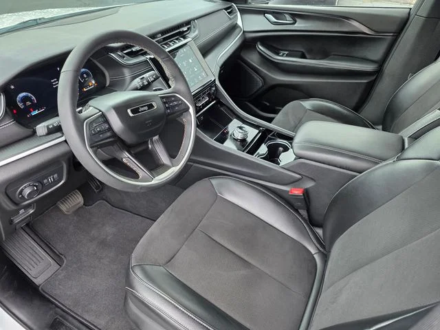 2023 Jeep Grand Cherokee L Altitude - Photo 20