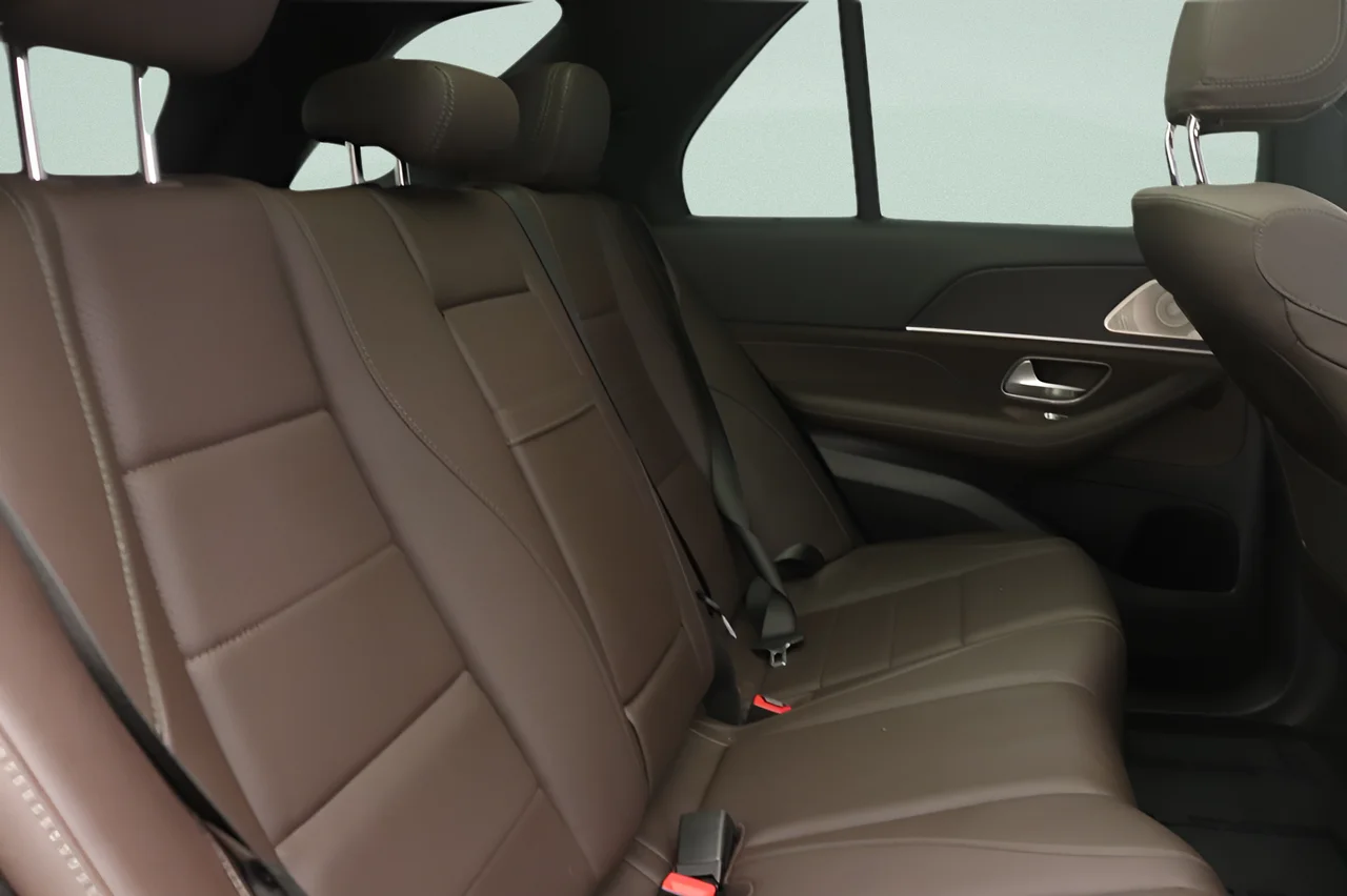 Certified Used 2023 Red Mercedes-Benz 450 4MATIC® AMG® Line Pkg image 29